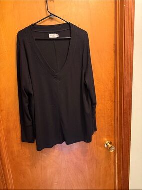 Black V-Neck Long Sleeve Waffle Knit Top